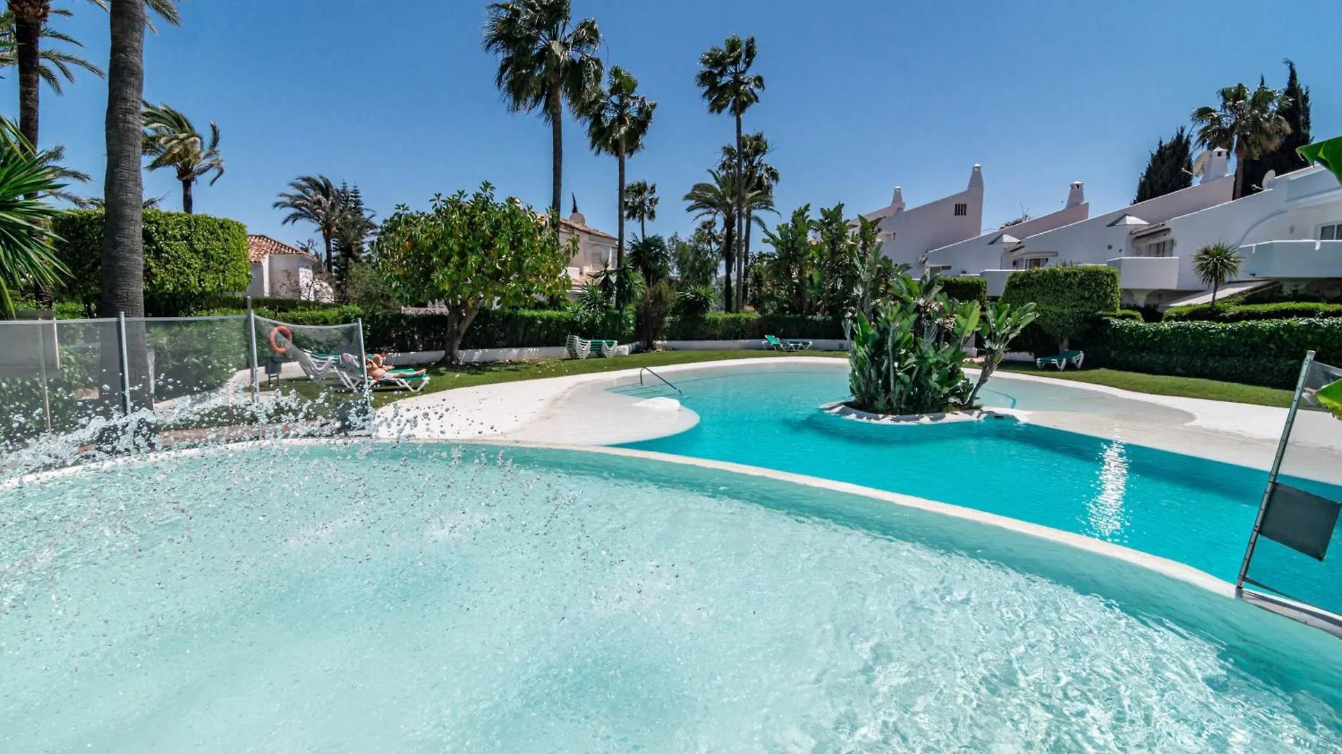 3 Townhouse With Private Garden In Marbella Villa 0*,
