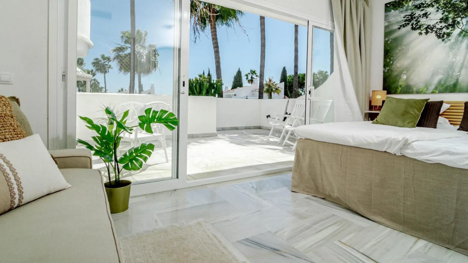 3 Townhouse With Private Garden In Marbella contacts